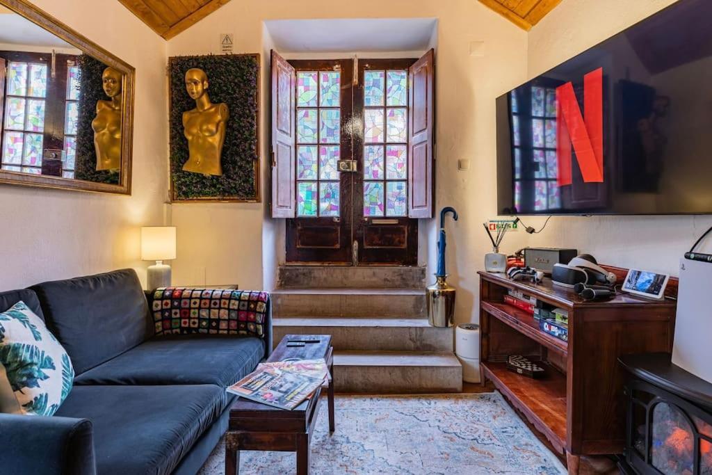 Unique Luxurious 17-Century Smart Chapel In Historical Center - Sintra Wow Villa Exteriör bild