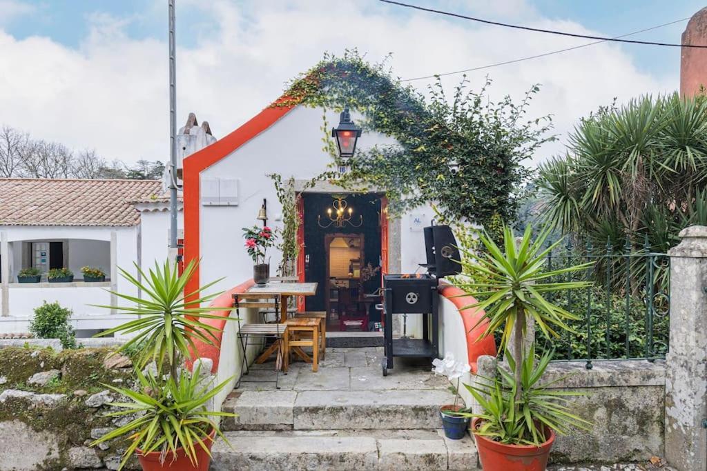 Unique Luxurious 17-Century Smart Chapel In Historical Center - Sintra Wow Villa Exteriör bild
